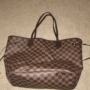Louis Vuitton Neverfull Damier MM